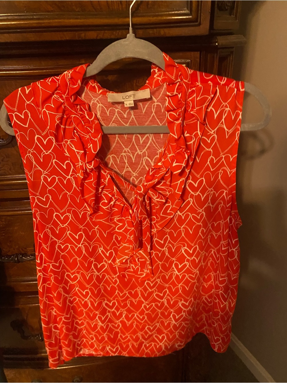LOFT Women's Red Heart Print Sleeveless Ruffle Tie Neck Blouse Top
